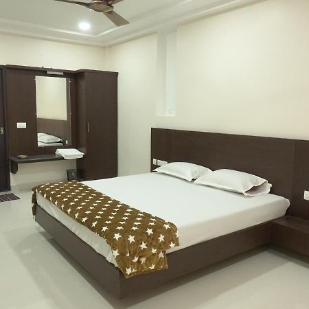 Hotel Sri Krishna Residency Eluru Zewnętrze zdjęcie